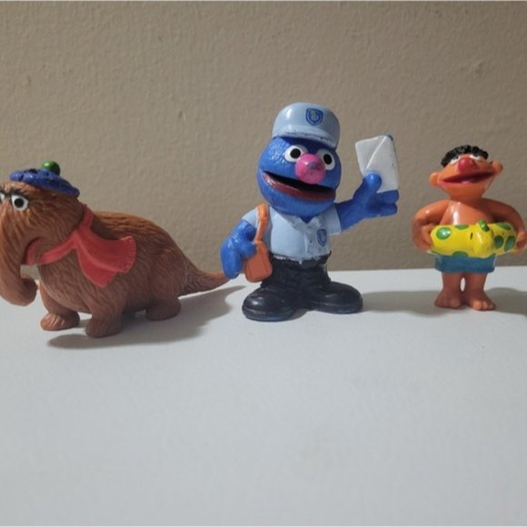 Sesame Street Figurines - Picture 5 of 6